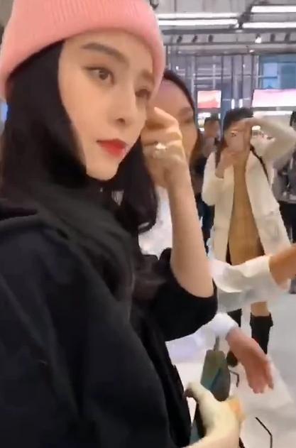 范冰冰被粉丝爆料视频,粉丝爆料引发热议 第1张 范冰冰被粉丝爆料视频,粉丝爆料引发热议 第1张
